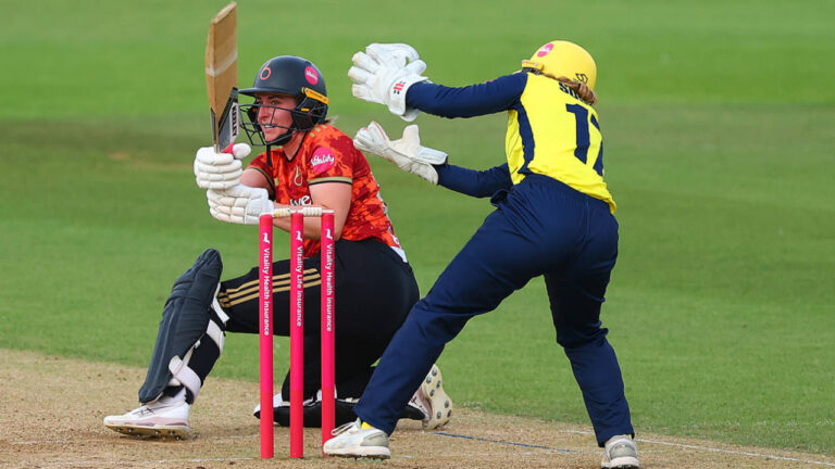 Kelly blazes trail for Blaze after Ballinger snares Bears – The Blaze Extend Perfect Vitality Blast Start with Victory Over Warwickshire