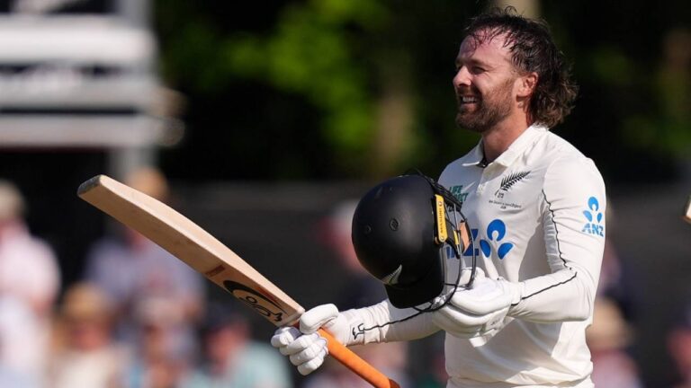 Blundell, Foxcroft and Smith give New Zealand vice-grip on Ireland Test – New Zealand Dominates Ireland in Belfast Test: Smith Stars with Ball